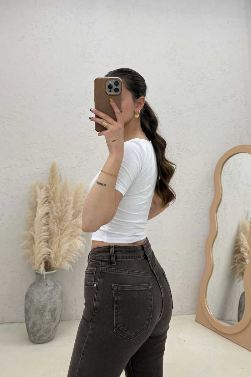 T-SHIRT PER FEMRA NE NGJYRE TE BARDHE - 4