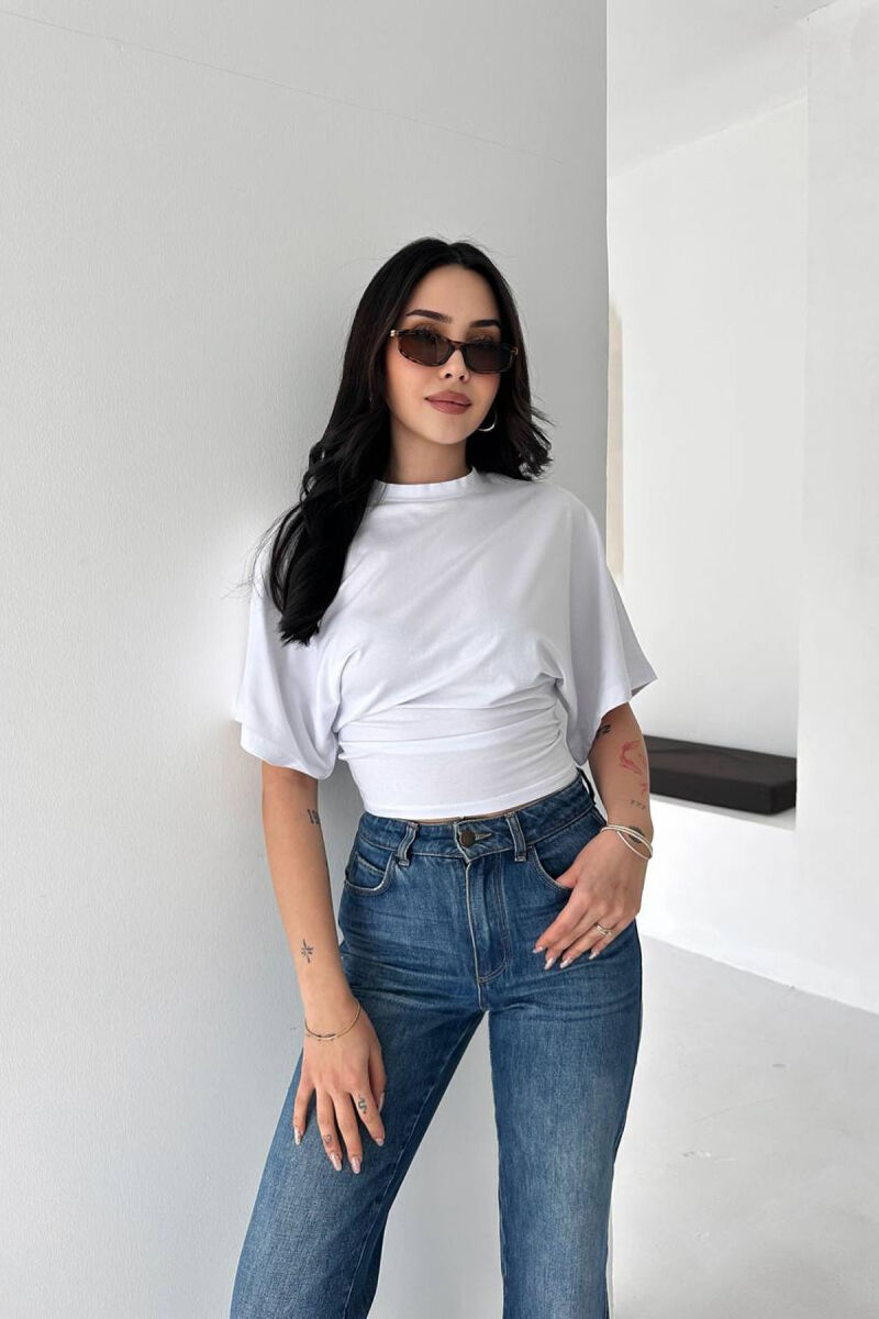 T-SHIRT PER FEMRA NE NGJYRE TE BARDHE - 1