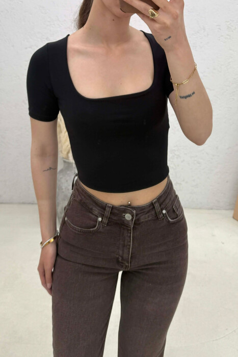 T-SHIRT PER FEMRA NE NGJYRE TE ZEZE - 2