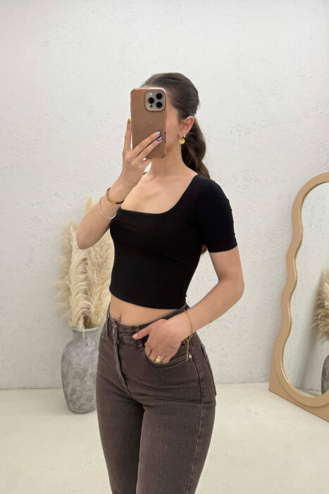 T-SHIRT PER FEMRA NE NGJYRE TE ZEZE - 3