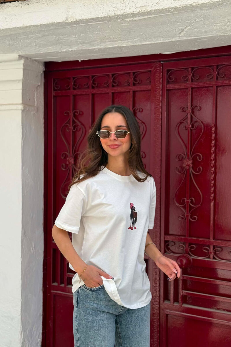 T-SHIRT PER FEMRA NE NGJYRE TE BARDHE - 2