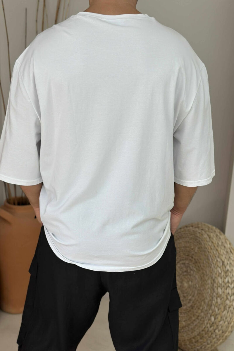 T-SHIRT I THJESHTË ME SHKRIM PËR MESHKUJ NË NGJYRËN E BARDHË - 3