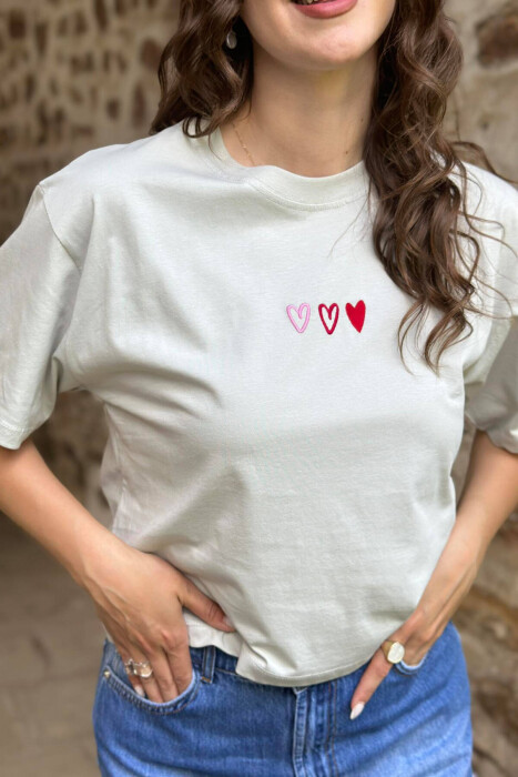 THREE HEARTS DESIGN WOMAN T-SHIRT LIGHT GREY/GZ - 2