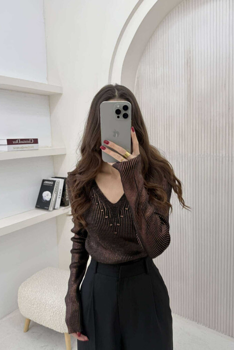 TRIKO E SHNDRITSHME PËR FEMRA NË NGJYRËN BRONX - 1