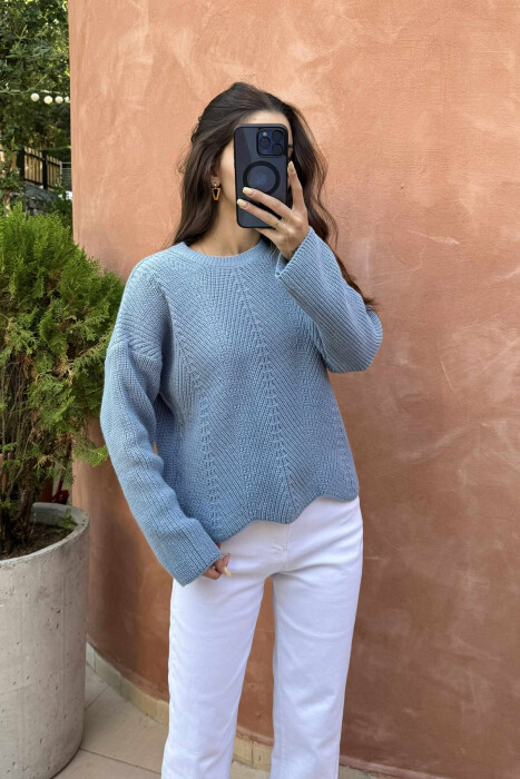 TRIKO E THJESHTË E THURUR NJËNGJYRËSHE PËR FEMRA NË NGJYRËN BLU TË ZBARDHUR - 3