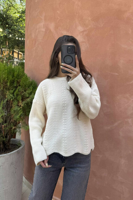 TRIKO E THJESHTË E THURUR NJËNGJYRËSHE PËR FEMRA NË NGJYRËN KREM - 2