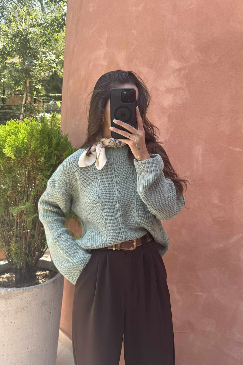 TRIKO E THJESHTË E THURUR NJËNGJYRËSHE PËR FEMRA NË NGJYRËN MENTE - 2