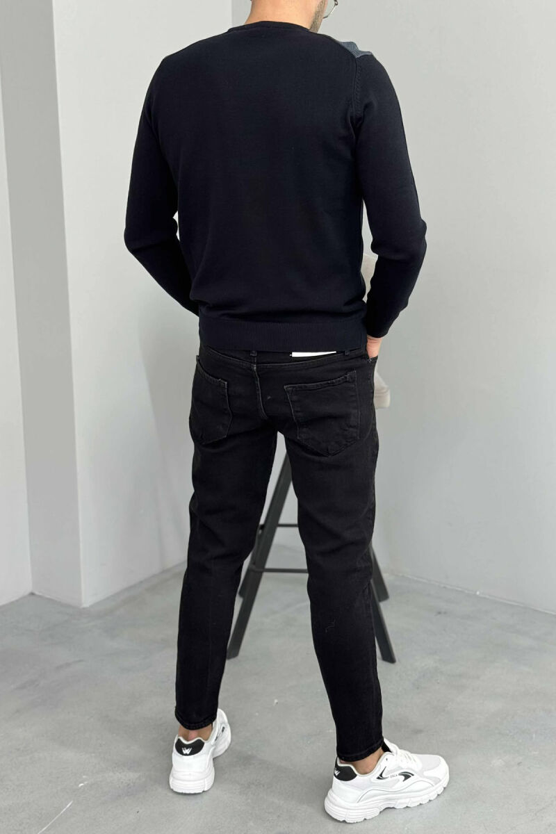 TRIKO E THJESHTË ME JAKË TË RRUMBULLAKËT PËR MESHKUJ NË NGJYRËN BLU TË ERRËT - 3