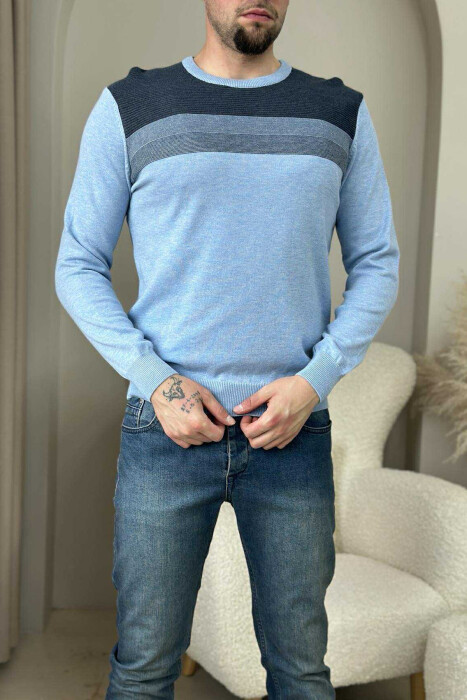 TRIKO E THJESHTË ME JAKË TË RRUMBULLAKËT PËR MESHKUJ NË NGJYRËN BLU TË ZBARDHUR - 2