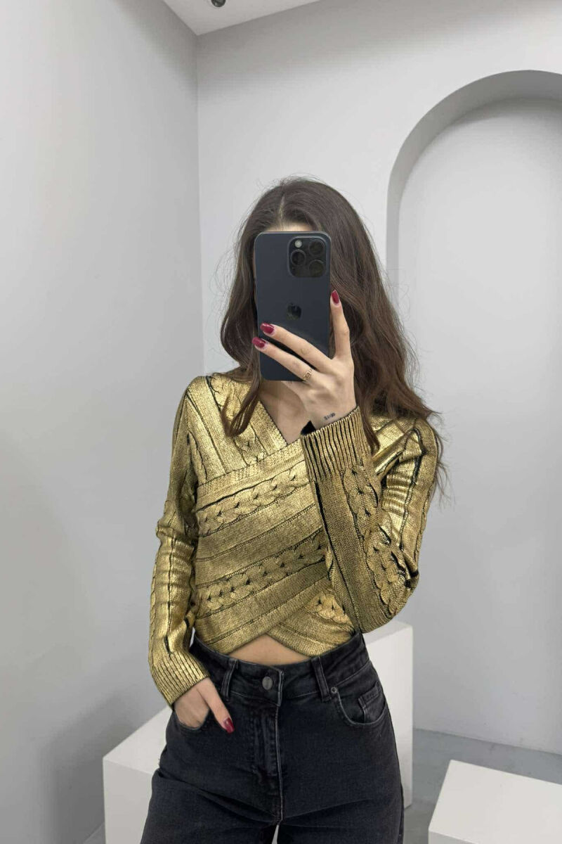 TRIKO E THJESHTË ME MATERIAL TË NDRITSHËM PËR FEMRA NË NGJYRË GOLD - 4