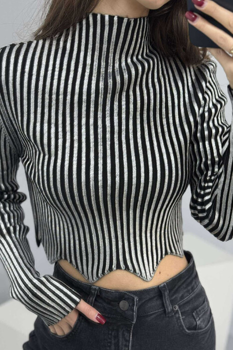 TRIKO E THJESHTË ME SHKËLQIM PËR FEMRA NË NGJYRË ARGJEND - 3