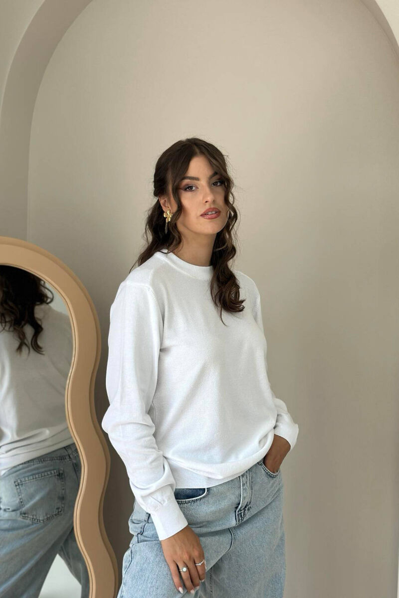 TRIKO E THJESHTË NJË NGJYRËSHE PËR FEMRA NË NGJYRË TË BARDHË - 3