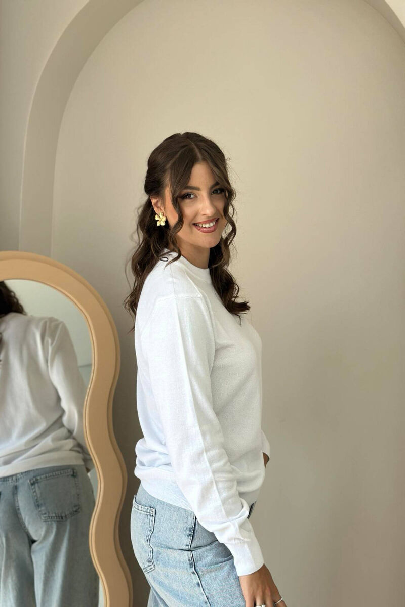 TRIKO E THJESHTË NJË NGJYRËSHE PËR FEMRA NË NGJYRË TË BARDHË - 4