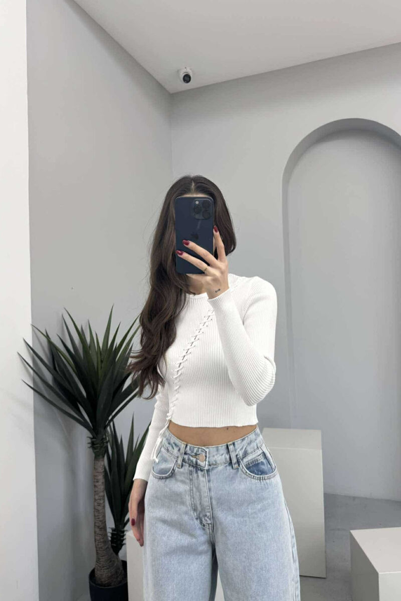 TRIKO E THJESHTË NJË NGJYRËSHE PËR FEMRA NË NGJYRËN E BARDHË - 4