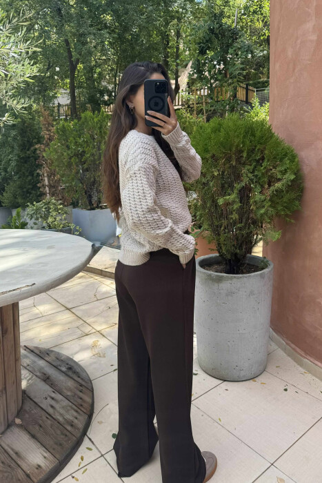 TRIKO E THJESHTË NJËNGJYRËSHE E THURUR PËR FEMRA NË NGJYRËN BEZHË - 4