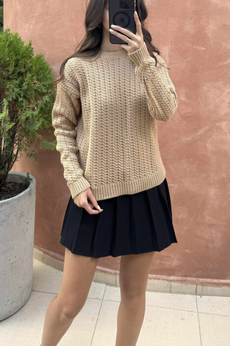 TRIKO E THJESHTË NJËNGJYRËSHE E THURUR PËR FEMRA NË NGJYRËN KAFE TË ZBARDHUR - 2