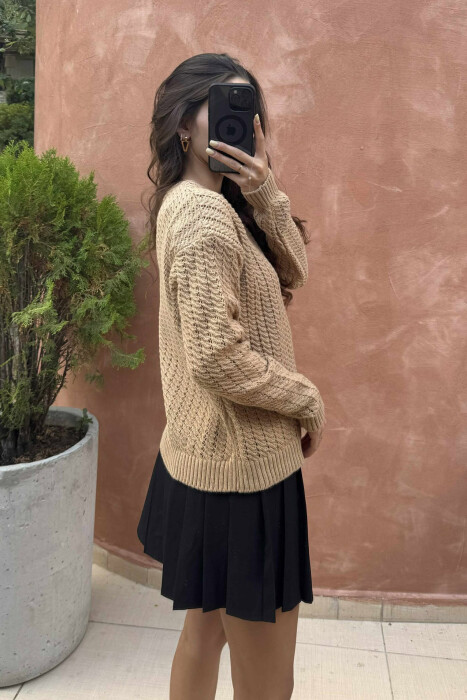 TRIKO E THJESHTË NJËNGJYRËSHE E THURUR PËR FEMRA NË NGJYRËN KAFE TË ZBARDHUR - 3