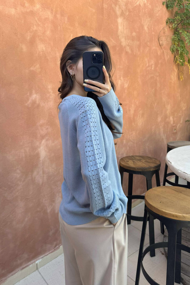 TRIKO E THJESHTË NJËNGJYRËSHE PËR FEMRA NË NGJYRËN BLU TË ZBARDHUR - 5