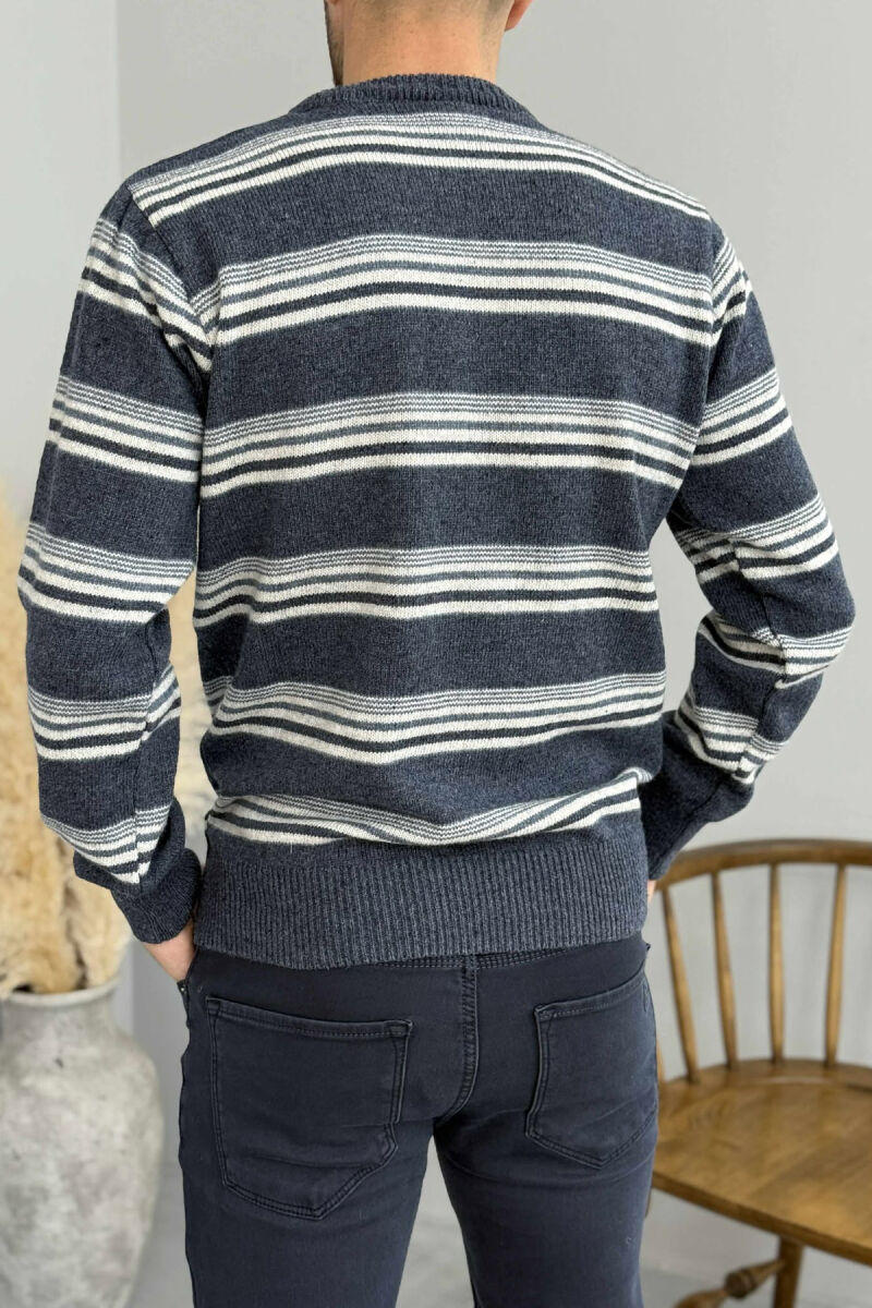 TRIKO E THURRUR ME JAKE TE RRUMBULLAKET DHE DIZAJN VIJASH PER MESHKUJ NE NGJYRE BLU - 4