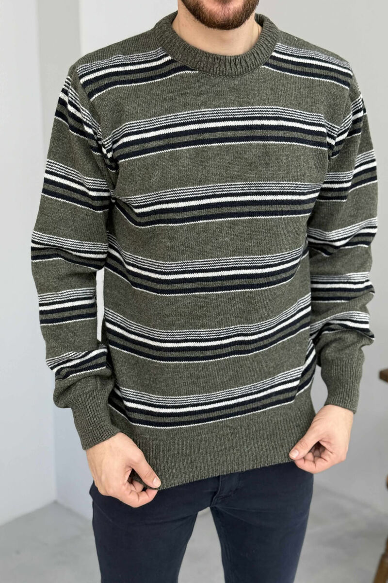 TRIKO E THURRUR ME JAKE TE RRUMBULLAKET DHE DIZAJN VIJASH PER MESHKUJ NE NGJYRE JESHILE - 2