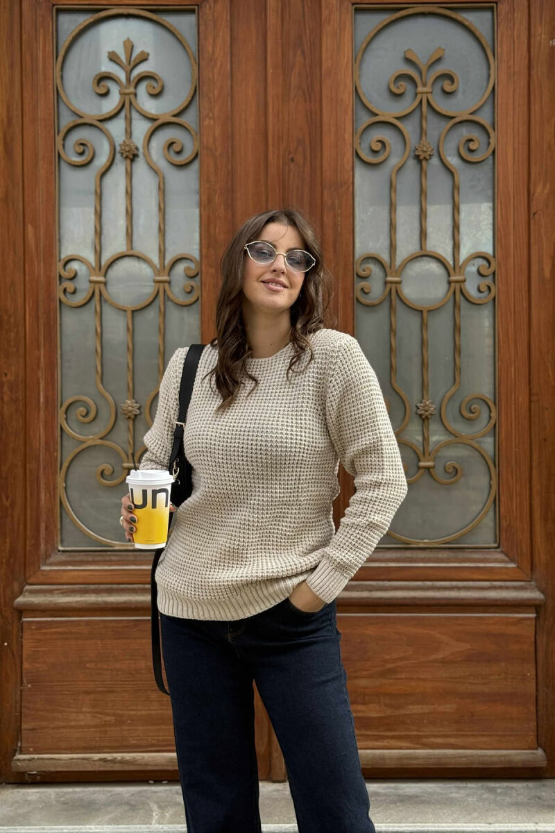 TRIKO E THURRUR PER FEMRA NE NGJYRE BEZHE - 2