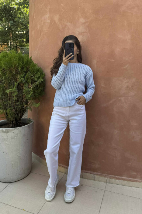 TRIKO E THURUR ME JAKË TË RRUMBULLAKËT PËR FEMRA NË NGJYRËN BEAUBLU - 4