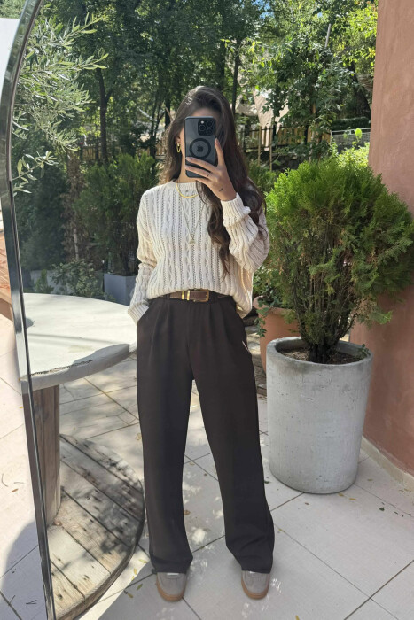 TRIKO E THURUR ME JAKË TË RRUMBULLAKËT PËR FEMRA NË NGJYRËN KREM - 4