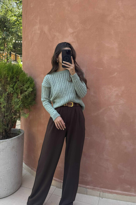 TRIKO E THURUR ME JAKË TË RRUMBULLAKËT PËR FEMRA NË NGJYRËN MENTE - 3