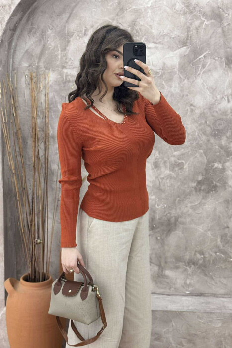 TRIKO ME DETAJIN E PERLAVE PËR FEMRA NË NGJYRË TULLE - 4