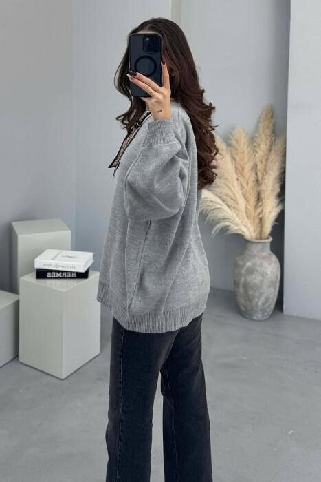 TRIKO ME DETAJIN E SHALLIT DHE ME IMAZH LEOPARDI PER FEMRA NE NGJYRE GRI - 2