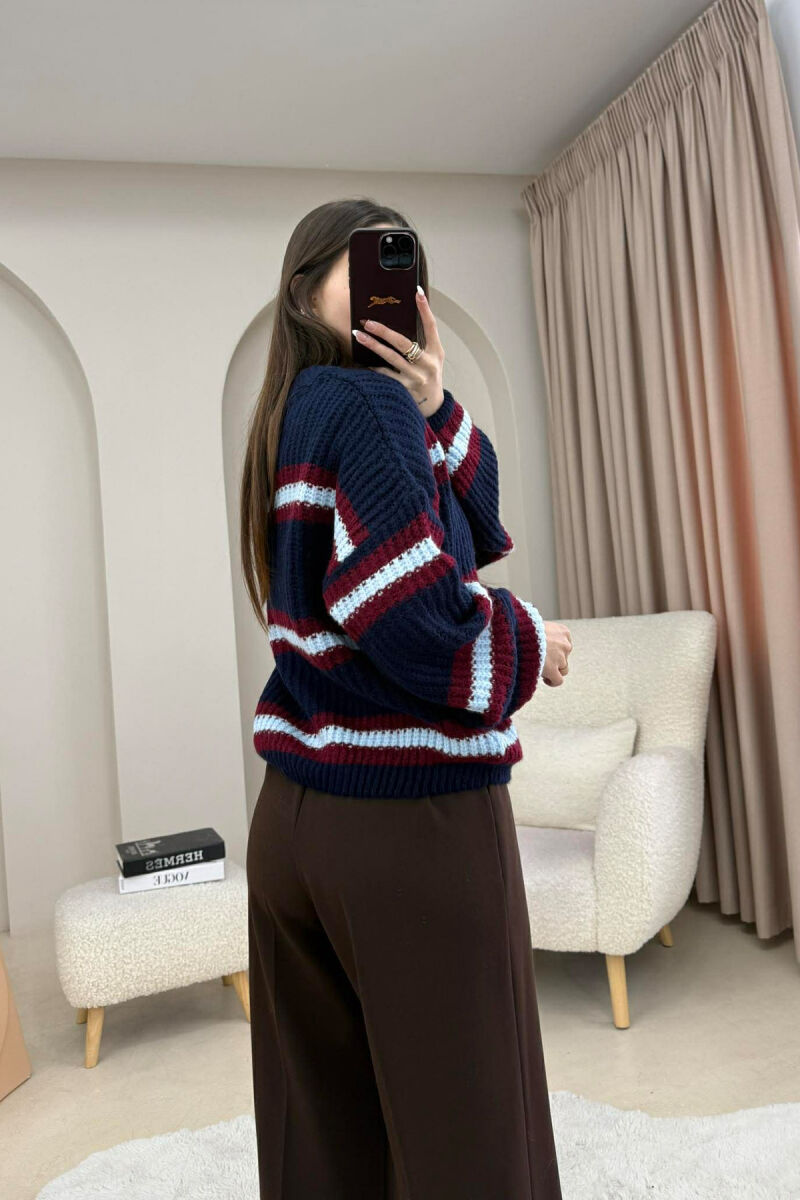 TRIKO ME DIZAJN ME VIJA ME JAKE RRETHORE PER FEMRA NE NGJYRE BLU TE ERRET - 4