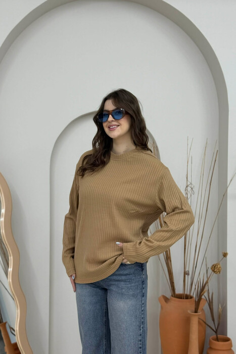 TRIKO ME DIZANJE TË THJESHTA DHE JAKË TË RRUMBULLAKËT PËR MESHKUJ NË NGJYRËN KAFE - 2