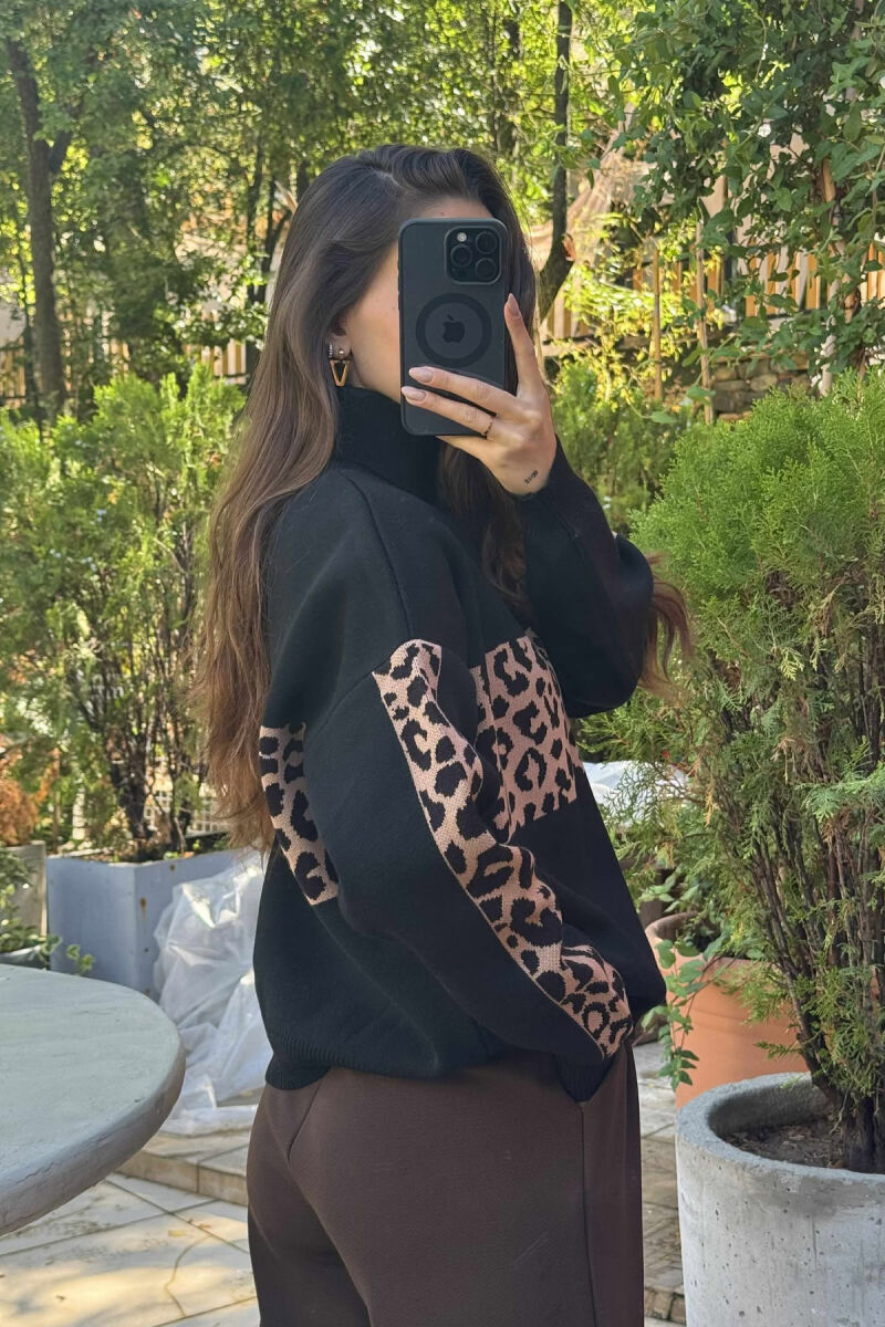 TRIKO ME JAKË GOLF DHE DIZANJ LEOPARD PËR FEMRA NË NGJYRËN E ZEZË - 4