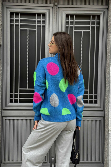 TRIKO ME JAKË GOLF DHE DIZANJ RRATHËSH PËR FEMRA NË NGJYRËN BLU - 3