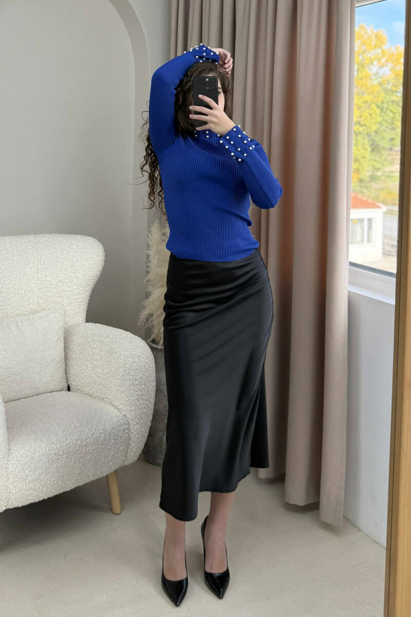 TRIKO ME JAKË GOLF DHE ME DETAJIN E PERLAVE PËR FEMRA NË NGJYRË BLU - 6