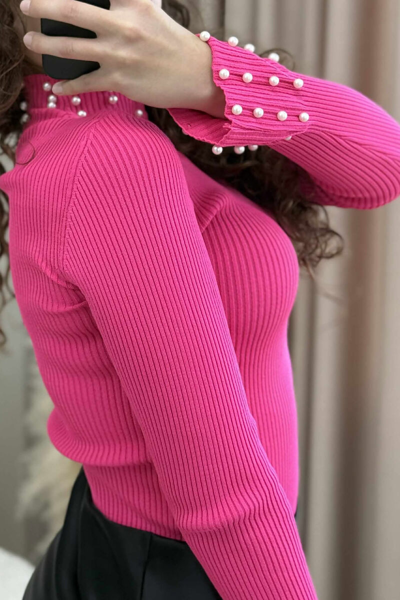 TRIKO ME JAKË GOLF DHE ME DETAJIN E PERLAVE PËR FEMRA NË NGJYRË ROZË - 5