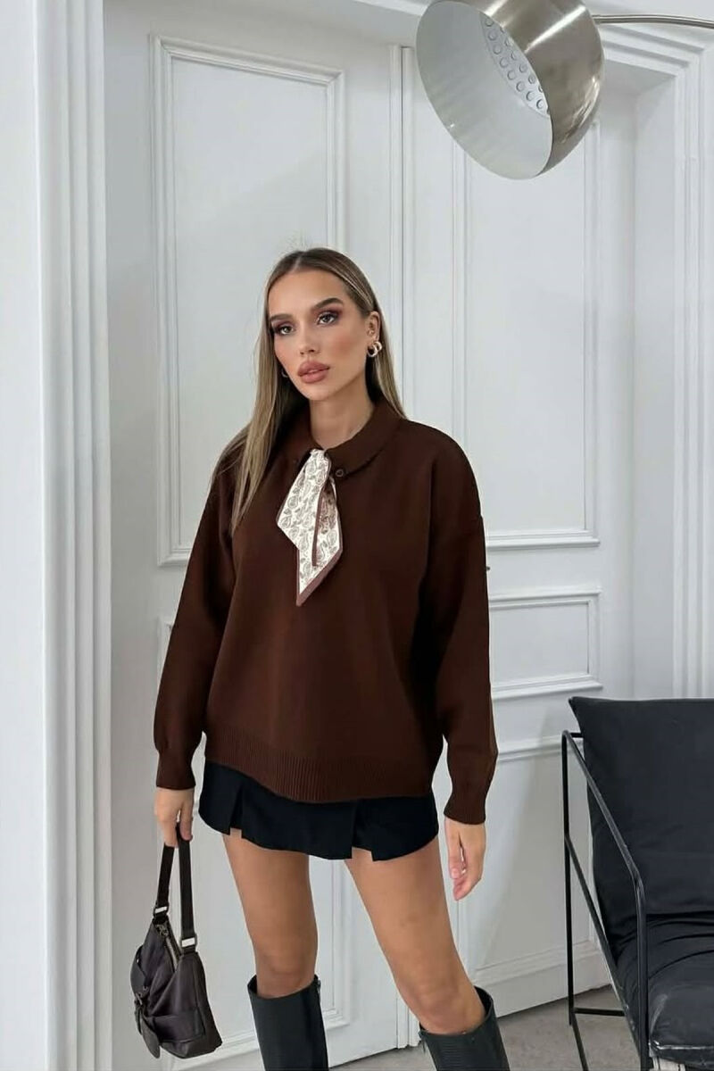 TRIKO ME JAKE POLO DHE ME DETAJIN E SHALLIT PER FEMRA NE NGJYRE KAFE - 1