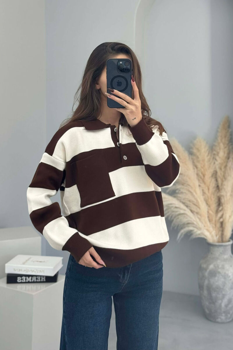 TRIKO ME JAKE POLO ME DETAJIN E XHEPIT DHE VIJA PER FEMRA NE NGJYRE KAFE - 2