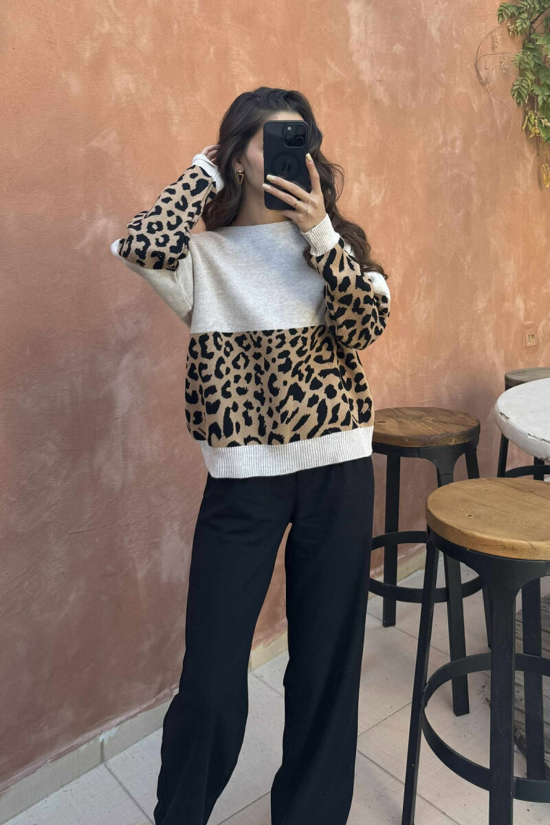 TRIKO ME JAKË TË RRUMBULLAKËT DHE DIZANJ LEOPARD PËR FEMRA NË NGJYRËN BEZHË TË ZBARDHUR - 4