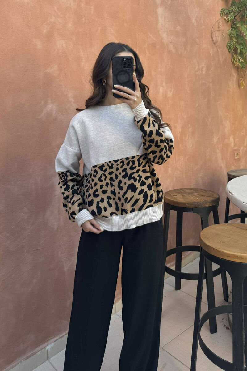 TRIKO ME JAKË TË RRUMBULLAKËT DHE DIZANJ LEOPARD PËR FEMRA NË NGJYRËN BEZHË TË ZBARDHUR - 5