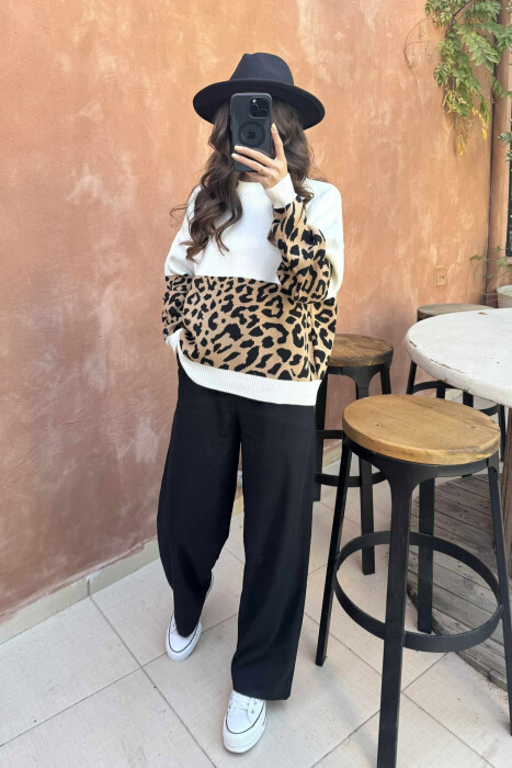 TRIKO ME JAKË TË RRUMBULLAKËT DHE DIZANJ LEOPARD PËR FEMRA NË NGJYRËN E BARDHË - 2