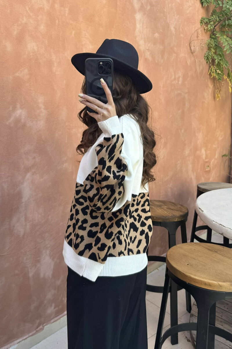 TRIKO ME JAKË TË RRUMBULLAKËT DHE DIZANJ LEOPARD PËR FEMRA NË NGJYRËN E BARDHË - 4