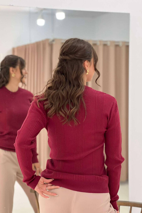 TRIKO ME JAKË TË RRUMBULLAKËT PËR FEMRA NË NGJYRËN VISHNJË - 2