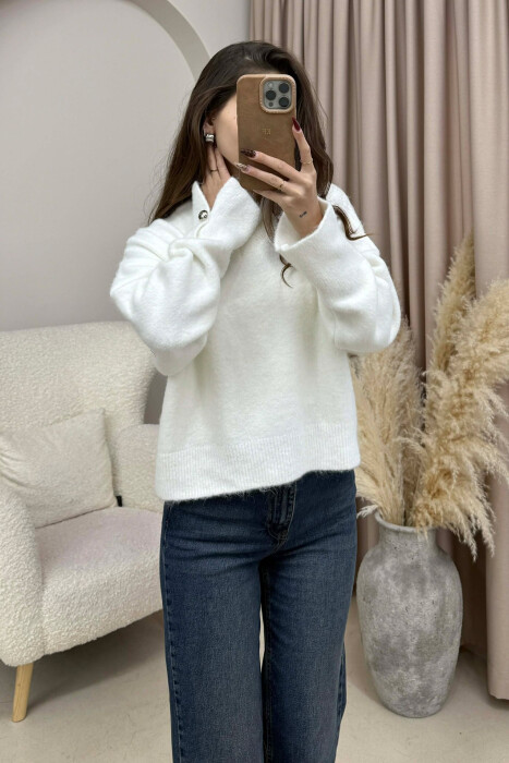 TRIKO ME JAKE V DHE ME BUTONA TEK MENGET PER FEMRA NE NGJYRE TE BARDHE - 3