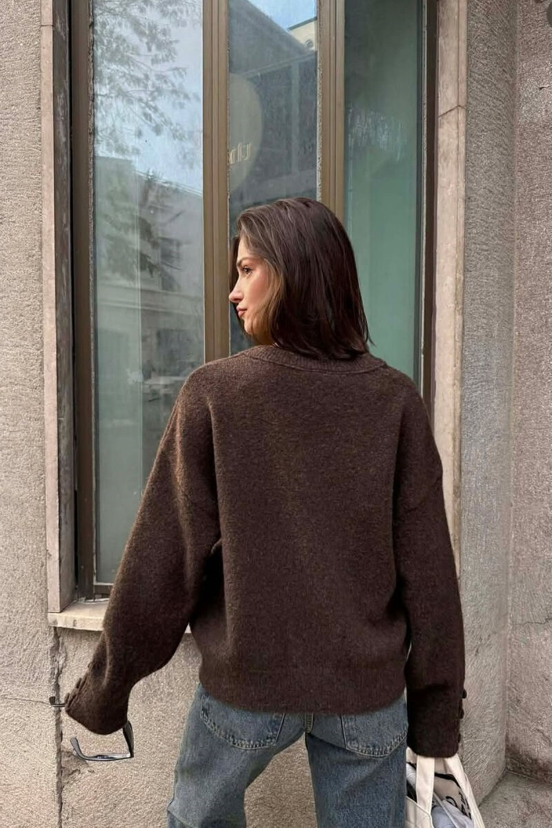 TRIKO ME JAKE V DHE MENGE ME KOPSA PER FEMRA NE NGJYRE KAFE TE ERRET - 3