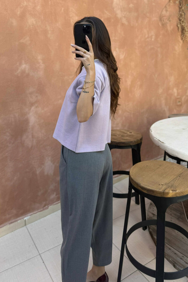 TRIKO ME MËNGË TË SHKURTRA DHE GURË TË SHËNDRITSHËM PËR FEMRA NË NGJYRËN LEJLA TË ZBARDHUR - 4