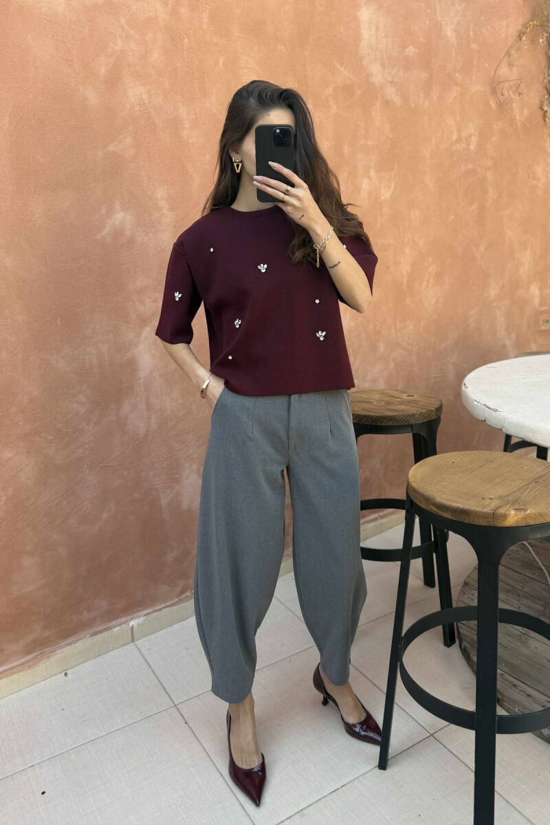 TRIKO ME MËNGE TË SHKURTRA DHE ME DETAJE GURËSH PËR FEMRA NË NGJYRËN VISHNJË - 2