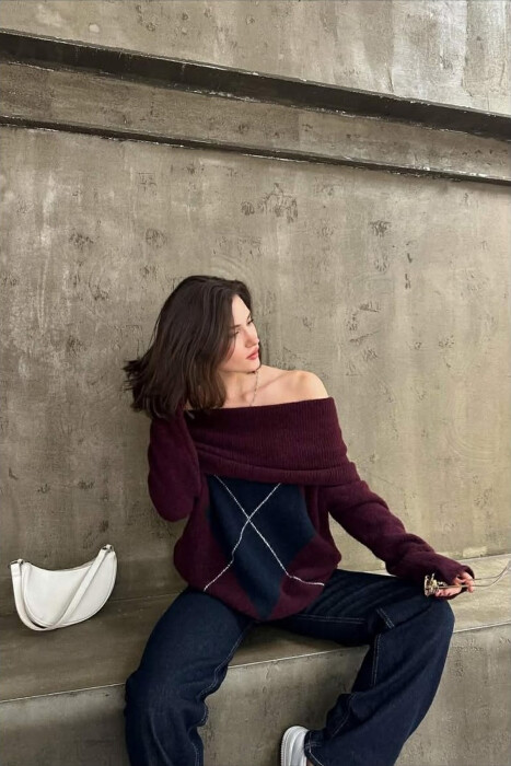 TRIKO ME SUPET JASHTE DHE ME DIZJAN ROMBESH PER FEMRA NE NGJYRE VISHNJE TE ERRET - 5