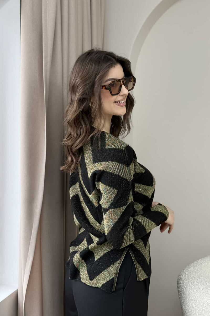 TRIKO ME VIJA PËR FEMRA NË NGJYRËN E ZEZË DHE GOLD - 2