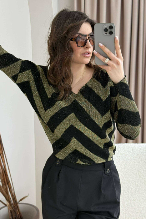 TRIKO ME VIJA PËR FEMRA NË NGJYRËN E ZEZË DHE GOLD - 3